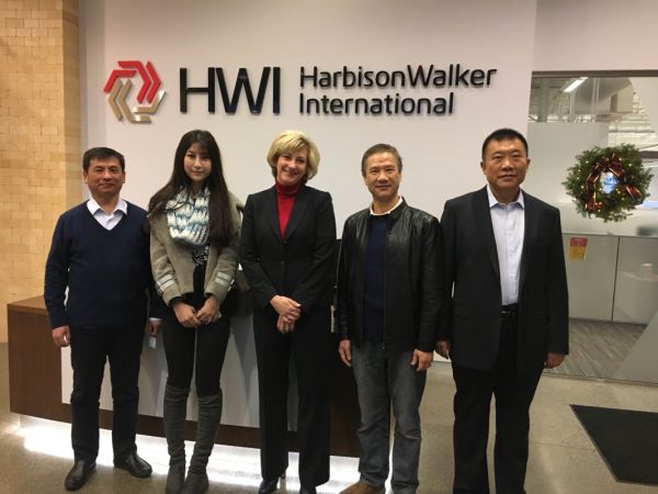 奧鞍高層訪問美國HWI公司